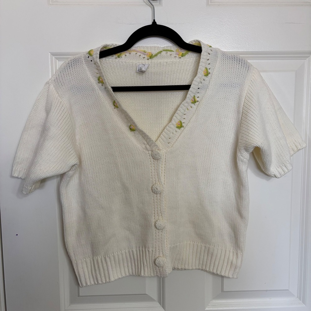 Cottagecore White Floral Embroidered Short Sleeve Cardigan Sweater Medium